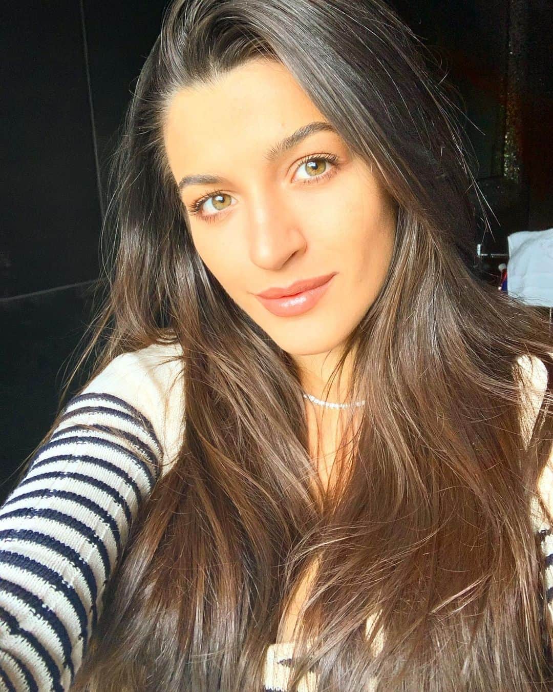 ナタリア・ベッカーのインスタグラム：「🖤 Que você tenha uma ótima semana, que aproveite da melhor forma possível e que seja grato, todos os dias!」