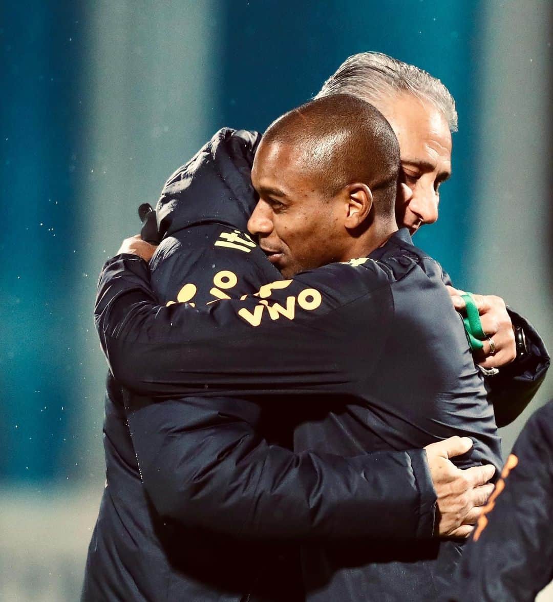 フェルナンジーニョのインスタグラム：「Parabéns, Mister!👏🏾👏🏾 Tudo de bom ao senhor e sua família, sempre. 🙏🏾 Um grande abraço e desfrute de seu dia.」