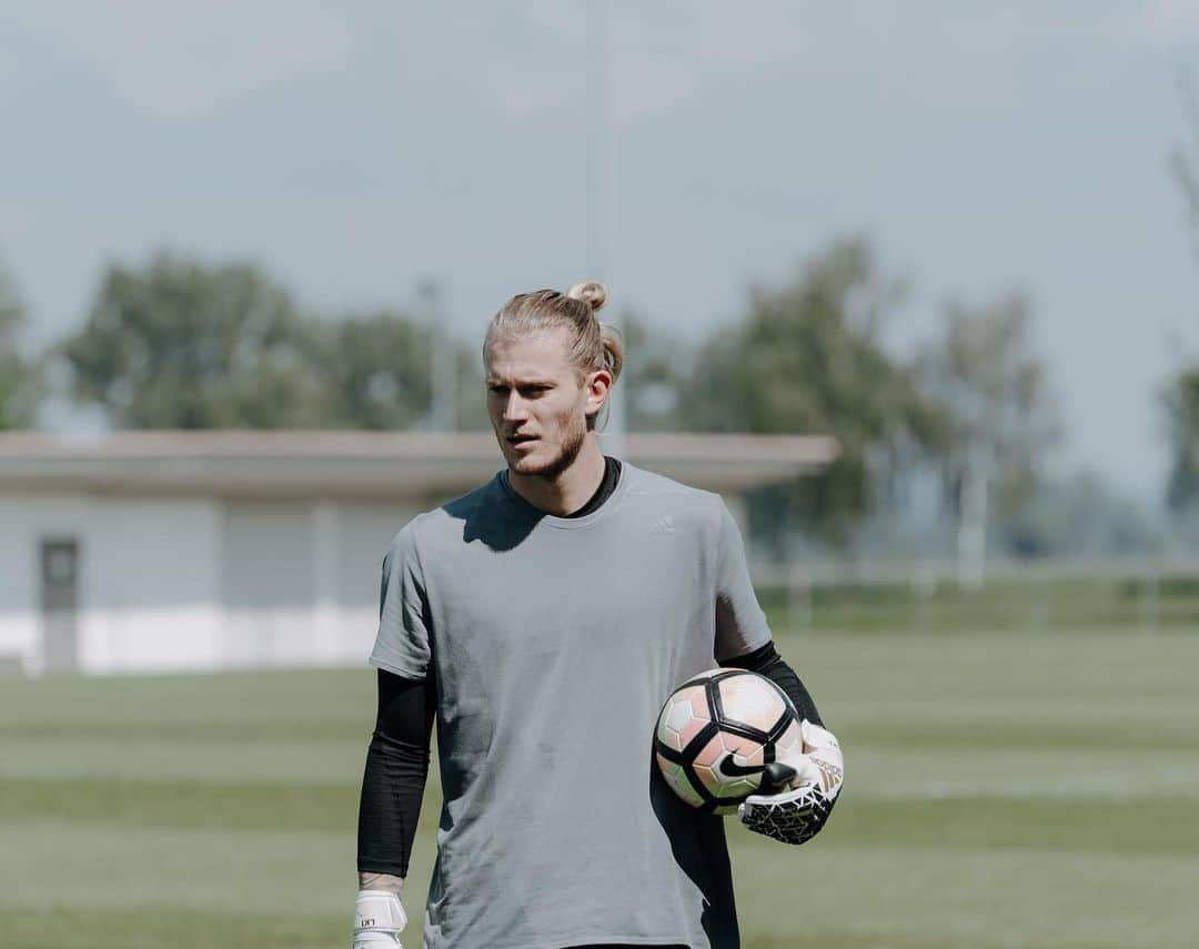 ロリス・カリウスさんのインスタグラム写真 - (ロリス・カリウスInstagram)「Work work work💪🏻👊🏻」5月26日 0時02分 - loriskarius