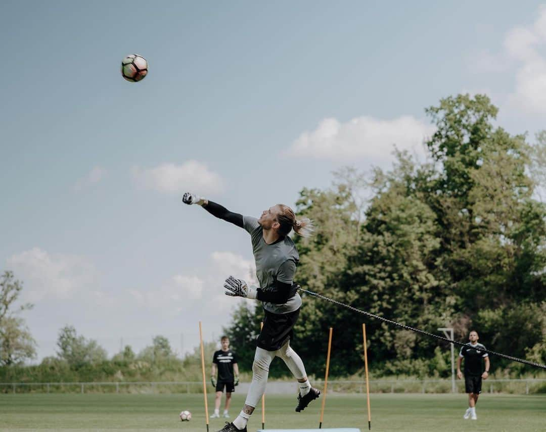 ロリス・カリウスさんのインスタグラム写真 - (ロリス・カリウスInstagram)「Work work work💪🏻👊🏻」5月26日 0時02分 - loriskarius