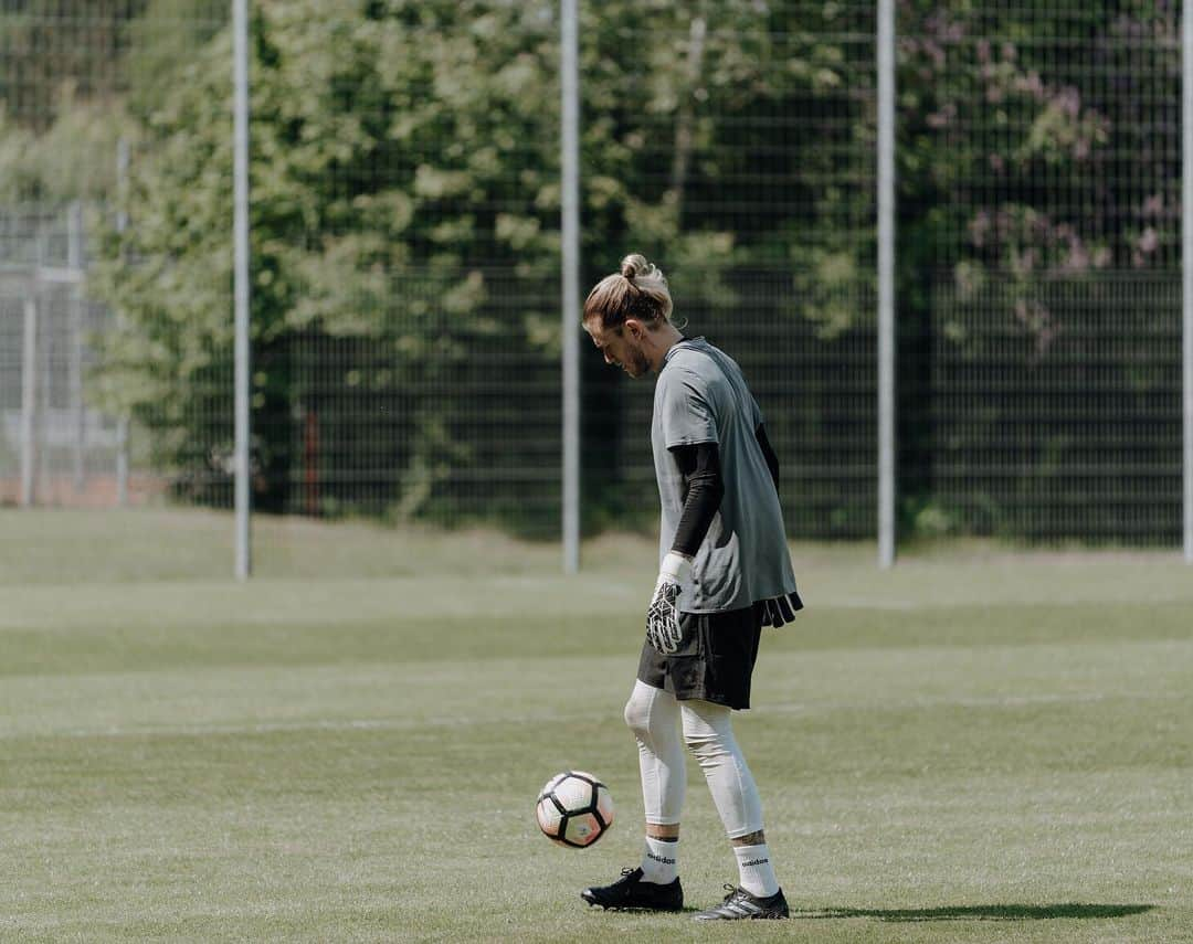 ロリス・カリウスさんのインスタグラム写真 - (ロリス・カリウスInstagram)「Work work work💪🏻👊🏻」5月26日 0時02分 - loriskarius