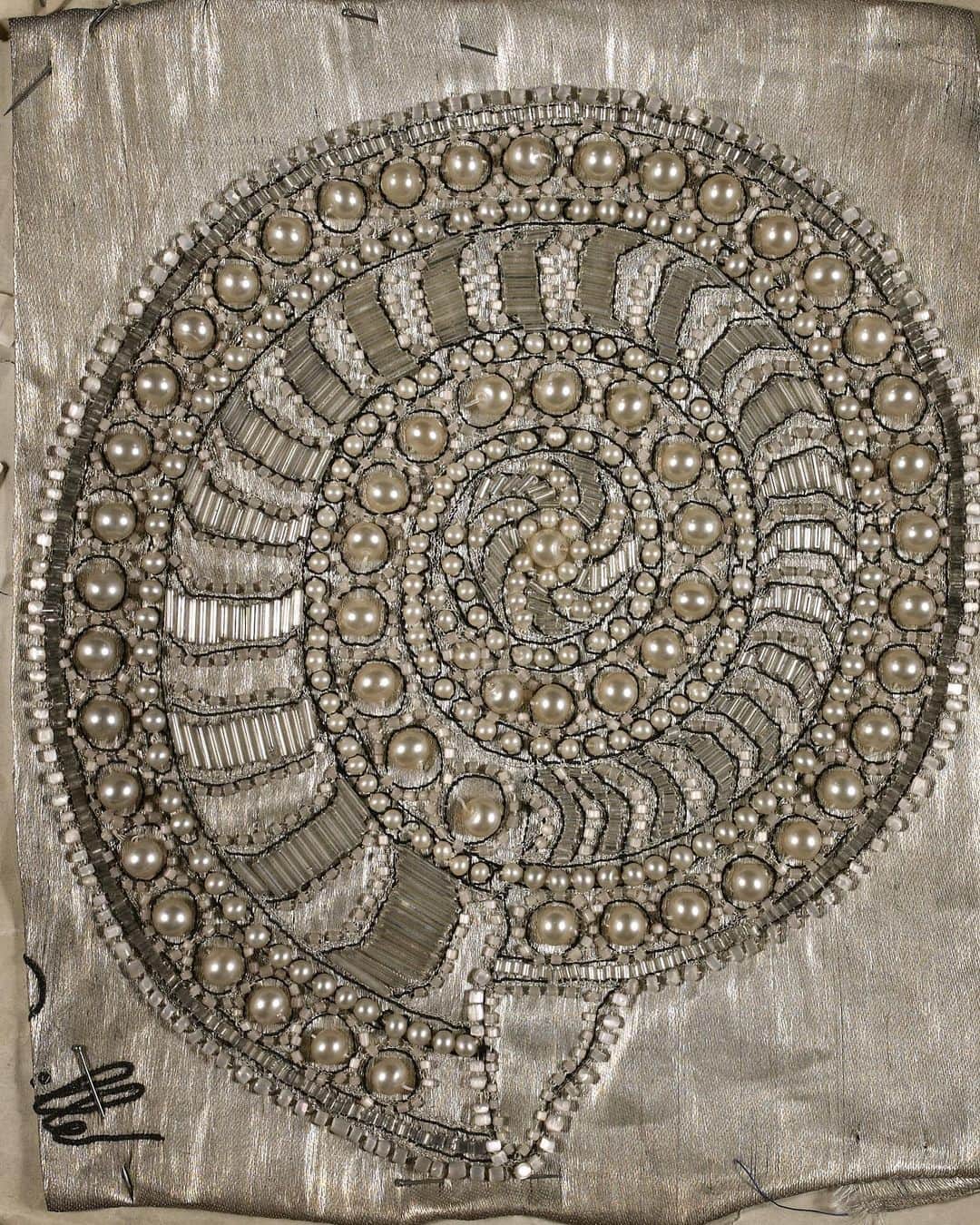 ランバンのインスタグラム：「"Embellishment was, and still is, so integral to the house of Lanvin: how to achieve the beauty of effect - with pattern and light - and to imagine the wearer's movement. The sample books in the archive give us a clue to the wealth of skills developed for the collections, but also of experimentation (some found here were never used). Bows run through the archive, as delicate fastenings, then abstracted as the essential feminine motif, and then find their way into new menswear collections - Bruno Sialelli keeping the archive alive through re-description, and re-interpretation." A quote by #JudithClark from #LanvinDialogues fifth episode, to watch via @Lanvinofficial IGTV.  Featuring @Laure_Harivel, Head of Archives at Lanvin, #AdamPhillips, Psychoanalyst and Writer, and #AmydelaHaye, Professor of Dress History and Curatorship, all invited by Creative Director @BrunoSialelli to discuss about #Lanvin’s past and present, from their home.  Pictures credits: Embroideries created in Lanvin’s embroidery workshop in 1929 & 1930  Copyright Patrimoine Lanvin」
