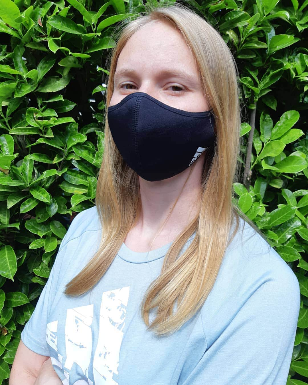 Jessica-Bianca WESSOLLYさんのインスタグラム写真 - (Jessica-Bianca WESSOLLYInstagram)「Gesichtsmasken sind zu unserem täglichen Begleiter geworden 😷 Seit heute sind auch bei @adidas_de Face Cover erhältlich. Die Face Cover sind aus hoch-funktionalem, recyceltem Material und sehr angenehm zu tragen 😊 Bei jedem Verkauf eines Dreierpacks spendet @adidas_de 2€ an den Global Coronavirus Response Fund von @savethechildren 👍 *Anzeige  #hometeam #adidas #AdiJess #safteyfirst」5月26日 2時07分 - jessicabiancawessolly