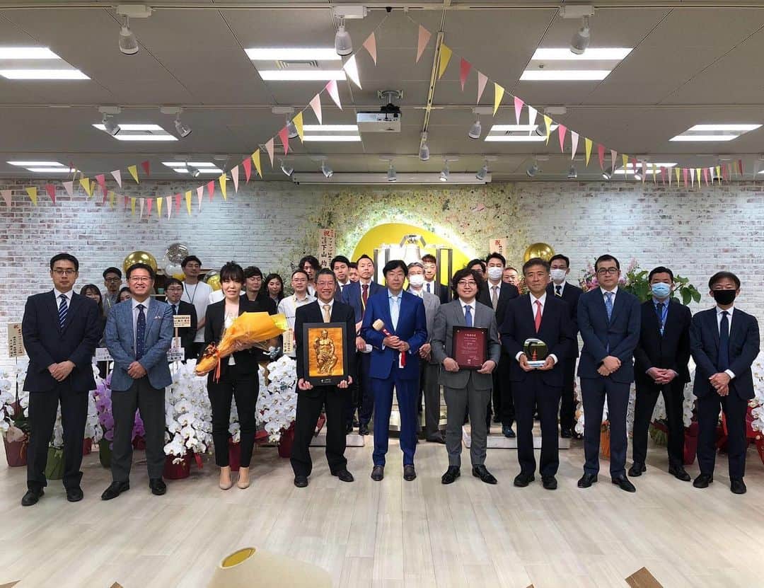 のインスタグラム：「東京証券取引所のTOKYO PRO Marketに上場しました。」