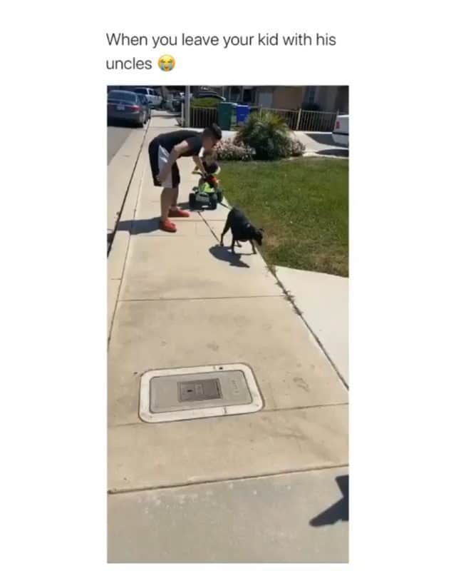 Funny Postsのインスタグラム：「••••••••••• 😂 There's a Karen somewhere peeking from her window 💬 Video by: @mo_monicaaa 🎥 Double tap for more videos!」