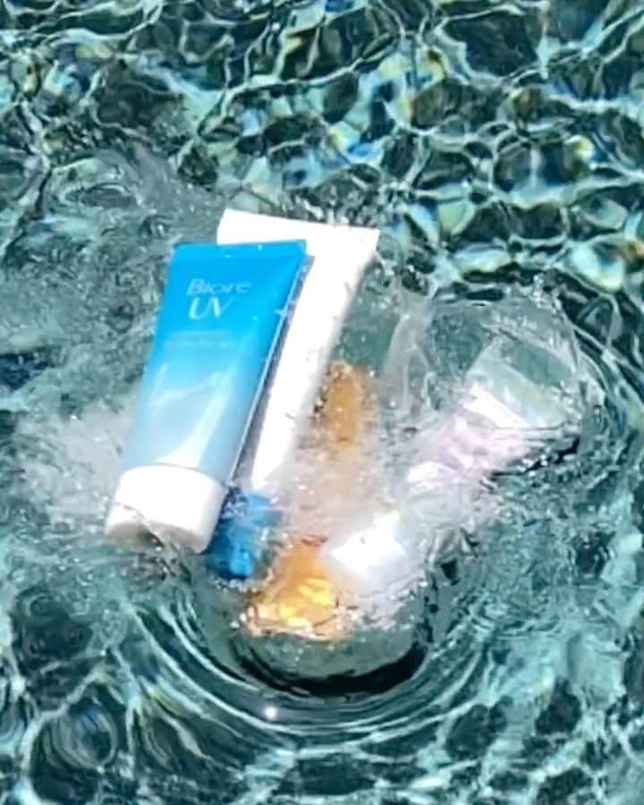 ミシェル・ファンのインスタグラム：「Asian sunscreens are too OP ⠀ • Biore UV Aqua Rich Watery Essence ⠀ ⠀ ⠀ ⠀ ⠀ ⠀ ⠀ • Canmake Mermaid Skin Gel UV ⠀ ⠀ ⠀ ⠀ ⠀ ⠀ ⠀ ⠀ ⠀ ⠀ • ANESSA perfect UV sunscreen mild milk ⠀ • Shiseido Senka Aging Care UV Sunscreen ⠀ ⠀ ⠀ ⠀ • MAKEP:REM UV Defense Me Blue Ray ⠀ ⠀ ⠀ ⠀ ⠀ ⠀ • PURITO Comfy Water Sun Block」
