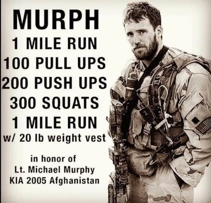 ダニエラ・ルーアのインスタグラム：「Today I pushed myself a little further than usual to celebrate Memorial Day... I took the #MurphChallenge which was no easy task, and I’ll be payin’ for it tomorrow... Sending love and strength to all military families, partners and friends who have lost loved ones at war or in training 🖤 . Hoje puxei mais por mim do que o habitual para celebrar Memorial Day (dia para celebrar e honrar homens e mulheres militares que não sobreviveram). Fiz o #Murphchallenge que foi dificílimo e vou pagá-las amanhã de certeza... Um forte abraço aos familiares e amigos de membros das forças armadas, que perderam entes queridos em guerra ou treino.🖤 . @murphchallenge #murphchallenge #memorialdayweekend #memorialday #strength #grateful」