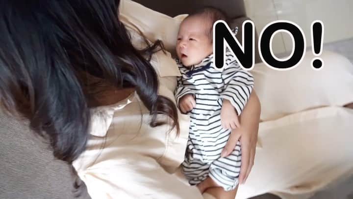 アキラ・コンチネンタル・フィーバーのインスタグラム：「Angry baby 😡bayi marah pertama kali😡産まれて初めて怒る新生児😁初怒り  #おこる  #あかちゃん #初怒り #baby  #angry  #bayi #marah  #あかちゃんのいる生活  #ベビー動画 #赤ちゃん  #赤ちゃん動画 #プレママ #成長記録　#育児記録　#stayhome #べびすたぐらむ  #スマイル育児 #ベビフル」