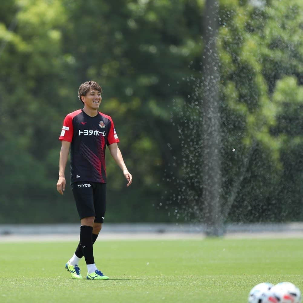 山﨑凌吾のインスタグラム：「training⚽️⚽️💪」