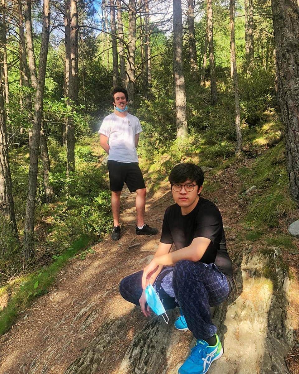 じゅんのインスタグラム：「山登り(･ิω･ิ)」