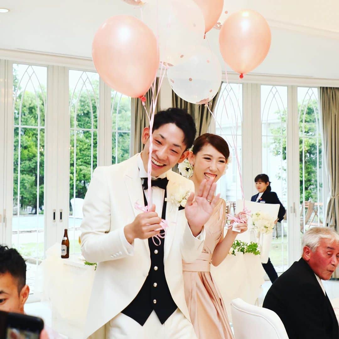 ローズガーデン|福井|結婚式場＆イベントさんのインスタグラム写真 - (ローズガーデン|福井|結婚式場＆イベントInstagram)「. 大好きな#color#ピンクを…♡ #お色直し#バルーン ■Produced by @rosegarden_wedding ［ローズガーデン］* 福井ゲストハウスウェディング= ---ROSEGARDEN------------------ [HP]http://m-rosegarden.jp/ [TEL]0776-57-8000 [OPEN]AM10-PM8 ------------------------------- * * ■Wedding professional partners @kouzaburou.wedding @kouzaburou_tsuruga @kimono_kouzaburou @beauty_factory1088 @visual_factory_intl @rose_rosa_flowers * * ■Sister stores @royalgrace_wedding @fait_maison_takanawa」5月26日 8時06分 - rosegarden_royalgrace