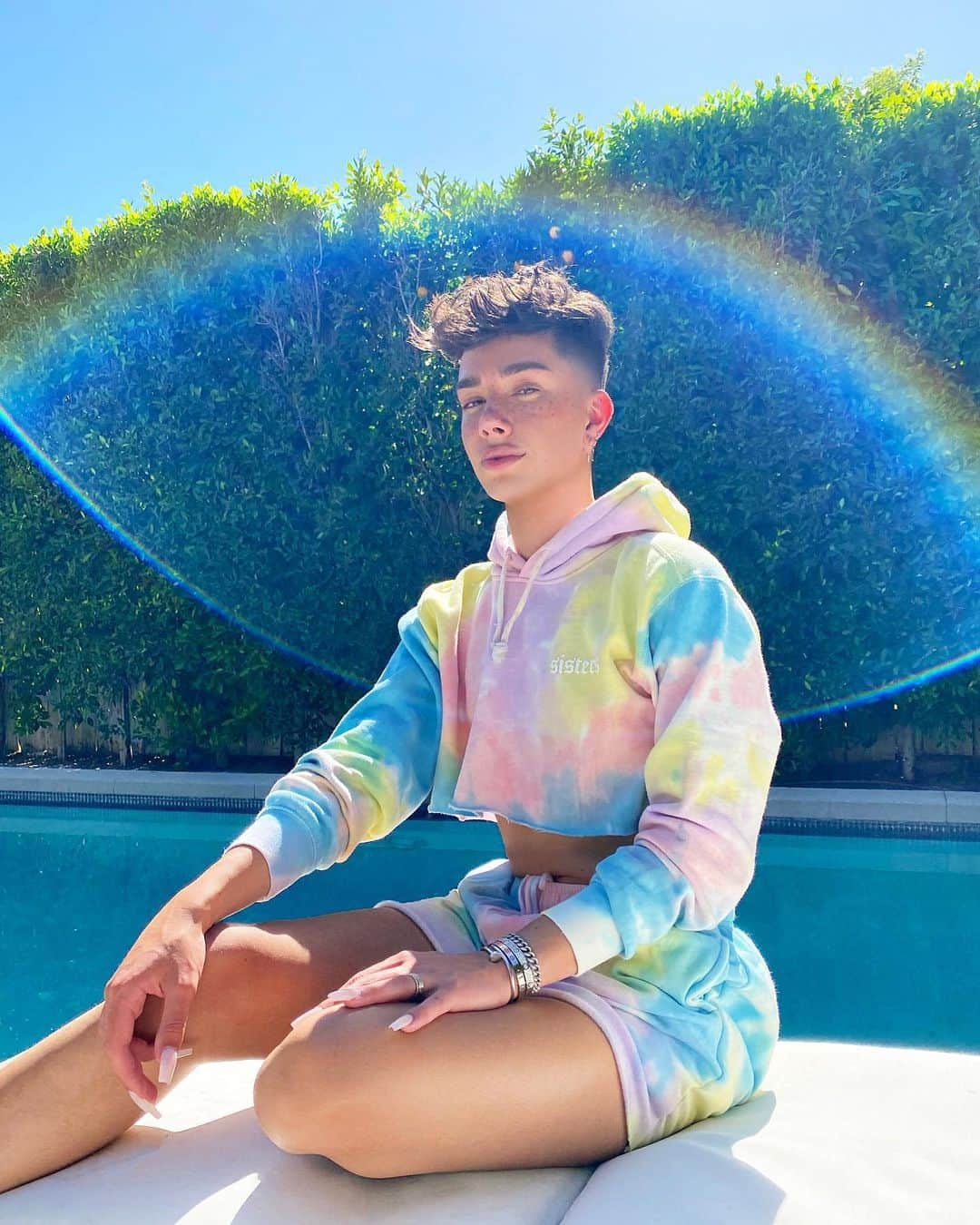 ジェームス・チャールズさんのインスタグラム写真 - (ジェームス・チャールズInstagram)「🌈☁️」5月26日 8時21分 - jamescharles