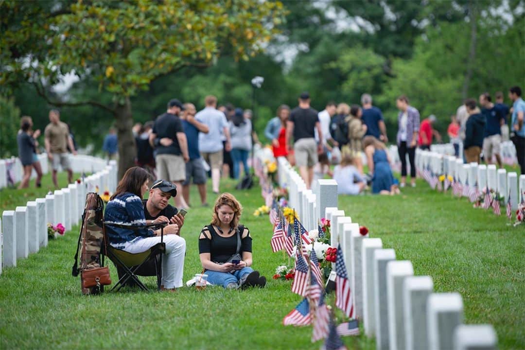 ジェイコブ・ダルトンのインスタグラム：「Always remembering those who paid the ultimate sacrifice. Not just today should we be thankful. I love this country. Have a safe Memorial Day everyone 🇺🇸🙌🏼 #MemorialDay2020」