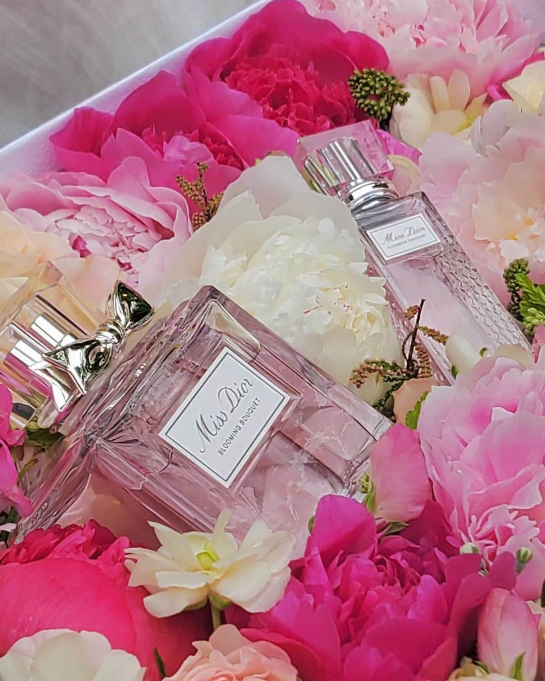 ジスさんのインスタグラム写真 - (ジスInstagram)「#광고 @diorparfums 💗🌸」5月26日 10時47分 - sooyaaa__