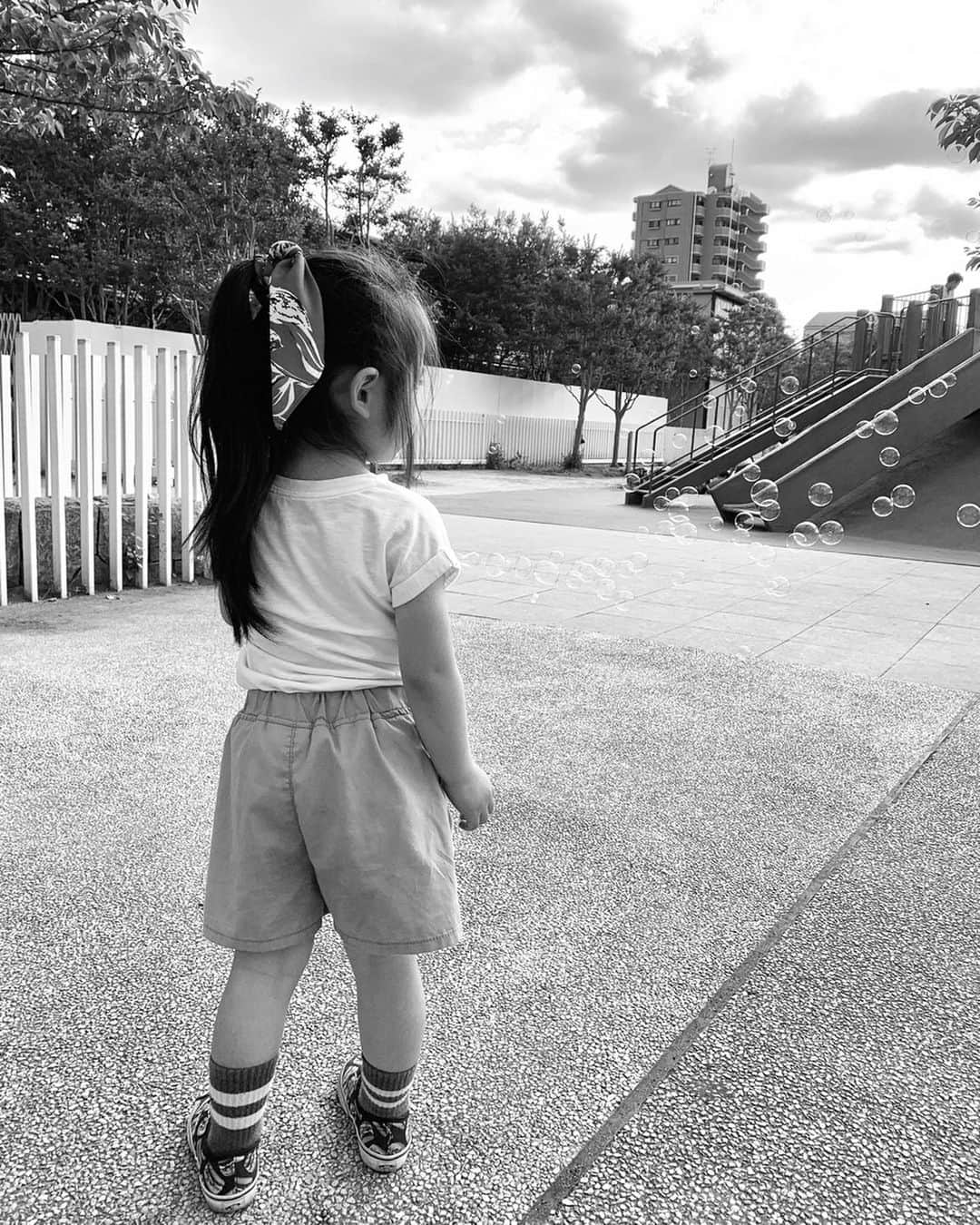 小田切恵子さんのインスタグラム写真 - (小田切恵子Instagram)「少しほっと一息。 子供は子供なりにこの事態をよく理解してくれて大人が考えさせられた。 たくさん我慢したね、甘えん坊になったと思うけれど成長もした。 普段できない事ができた意味のある自粛期間でした。 そして今日から登園再開。いると騒がしいけれど…いないと少し寂しい😂 完全に日常に戻るわけではないけれど、乗り越えていかなきゃね。 普通の暮らしができることのシアワセ🍀  #一息ついてます」5月26日 11時24分 - keikoodagiri101