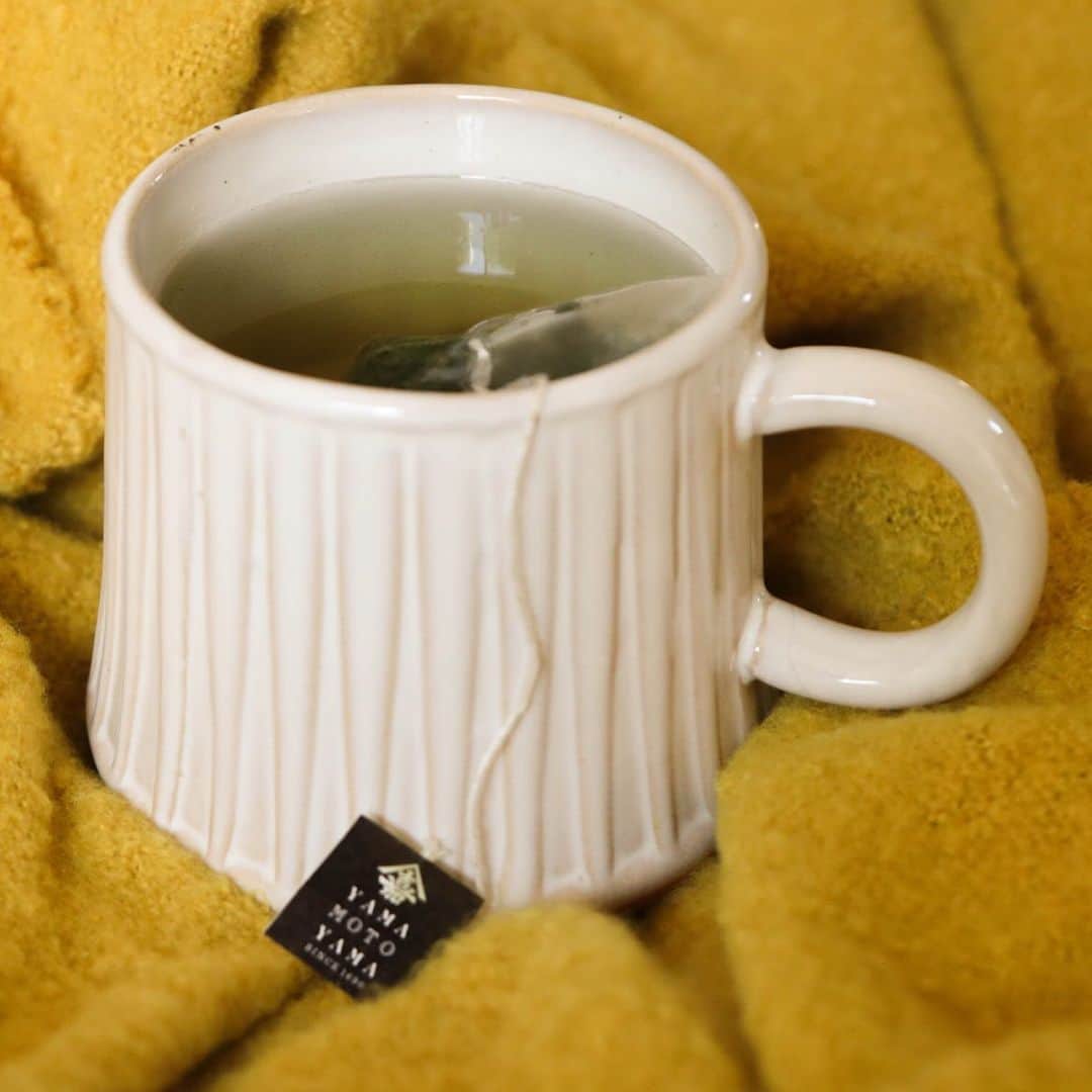 YAMAMOTOYAMA Foundedさんのインスタグラム写真 - (YAMAMOTOYAMA FoundedInstagram)「Curling up with a hot cup of Organic Hojicha Green Tea has to be one of our favorite evening rituals! What is your favorite way end your day? #Yamamotoyama」5月26日 12時40分 - yamamotoyama_usa