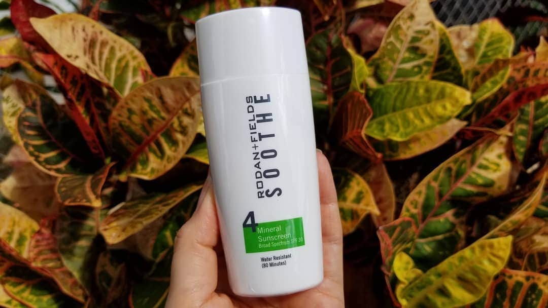 瀬川慶のインスタグラム：「My favorite Sunscreen by Rodan + Fields.  Launching in Japan on June 1!  20%off sale until 5/26! 🇺🇸Consultant https://keisegawa.myrandf.com/  敏感肌の私の愛用品、ドクターズスキンケアのロダンアンドフィールズが6月に日本上陸！  想定外のパンデミックで沢山の方が働き方改革中。在宅、自分のペース、通勤要らず、子育て中、経験資格必要無し、好きな時間帯OK、そして社会と繋がれる！  これからこういうワークスタイルが増えていくかもしれませんね😊  お買い物もコンサルタント登録も6月1日から可能です。  日本でいつかコンサルタントやってみたくなるかも、という方に必要な書類のお取り寄せが5月中なら無料です!  ちょっとでも興味ある方と新しい事でハワイ-日本で繋がれたらいいな! お気軽にDM,お待ちしています🤗  #hawaii #aloha #rodanandfeilds  #sunscreen #ハワイ　#アロハ　#ロダンアンドフィールズ　#コンサルタント　#在宅ワーク　#スキンケア　#ドクターズコスメ　#日焼け止め #肌質改善　#働き方改革　#ハワイと繋がる　#経験必要無し　#コスパ良し #ベタつき無し　#日本上陸」