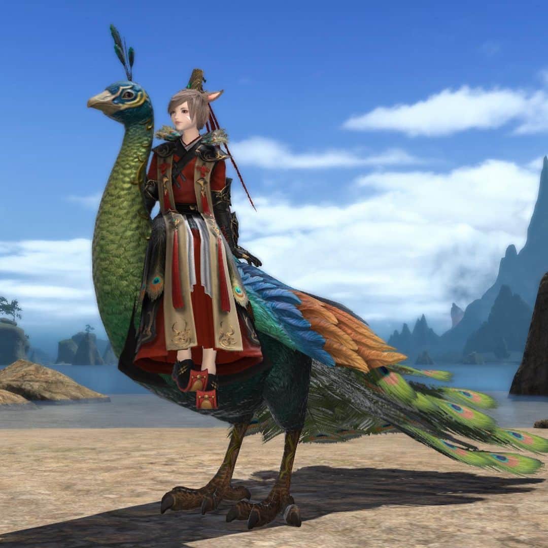 FINAL FANTASY XIVさんのインスタグラム写真 - (FINAL FANTASY XIVInstagram)「Strut around proudly with the new Kingly Peacock mount and Peacock attire, now available on the #FFXIV Mog Station! 🦚✨ Additionally, all phials of Fantasia will be on sale at 30% off until Tuesday, June 30! #FF14」5月27日 0時19分 - ffxiv