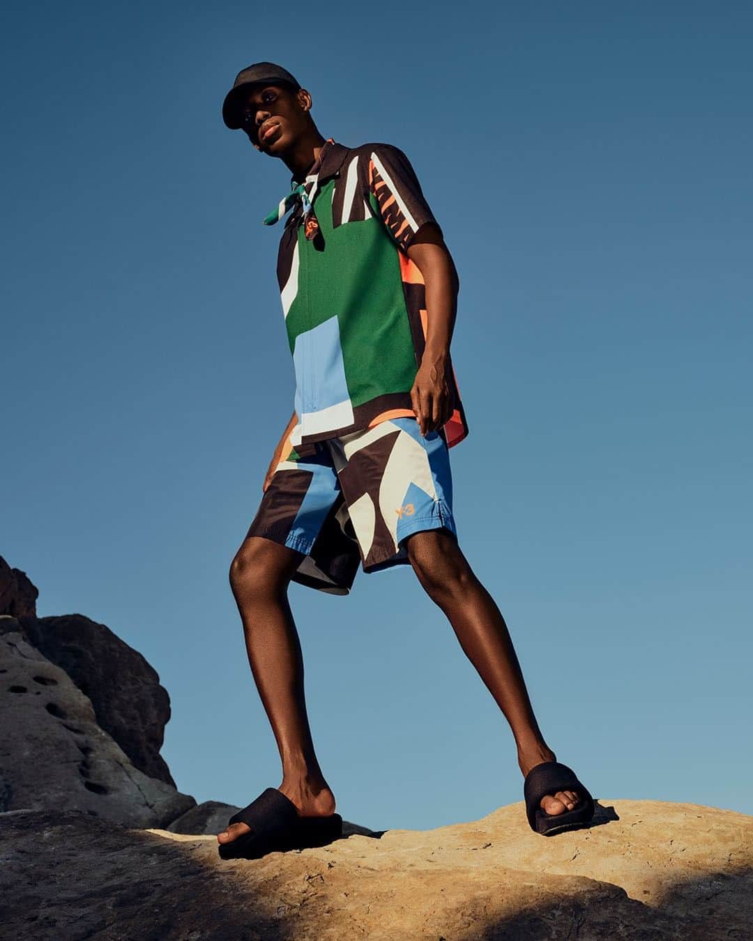 ワイスリーのインスタグラム：「Y-3 AOP Swim Shorts, Y-3 AOP Resort Shirt and Y-3 SLIDE. Y-3 Spring/Summer 2020. --- #adidas #Y3 #YohjiYamamoto」