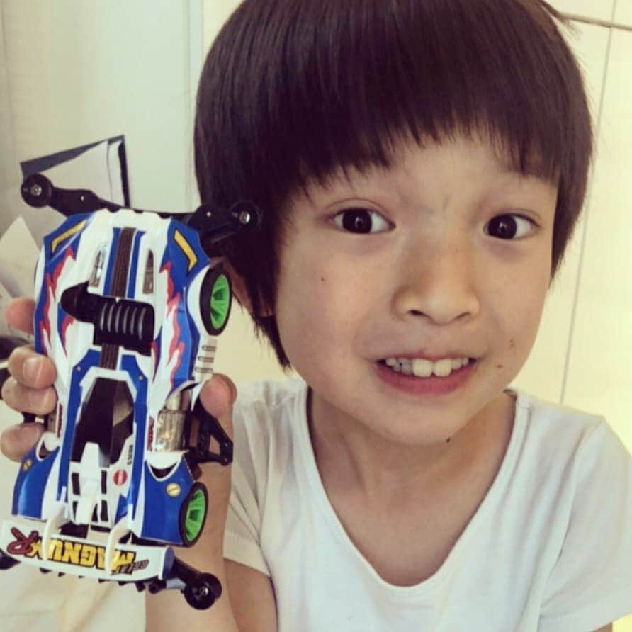 Taro Kamitani 世界初のティアラデザイナーのインスタグラム