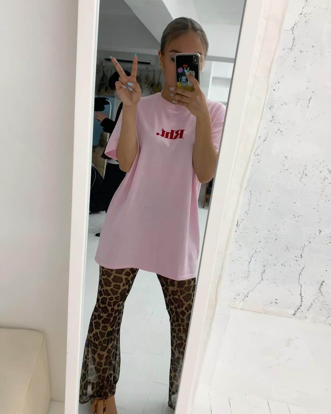 RIEHATAさんのインスタグラム写真 - (RIEHATAInstagram)「✌️💖🐆 #ギャル  #riehatadesign」5月26日 23時21分 - riehata