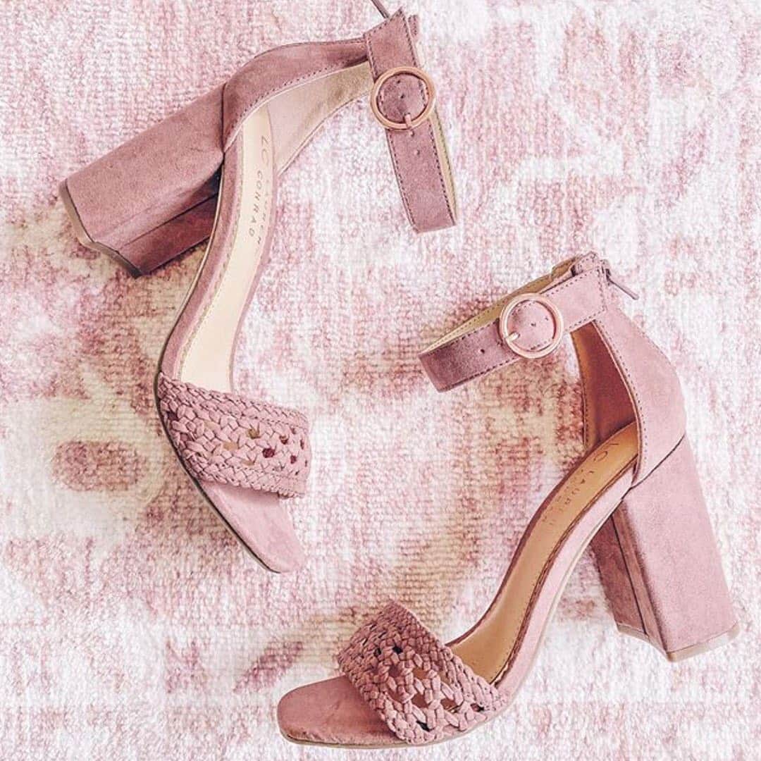 ロック&リパブリックのインスタグラム：「Shoes to look forward to. 💕 #tuesdayshoesday + @lclaurenconrad inspo courtesy of @allimarbella. #Kohls #KohlsFinds #lclaurenconrad」