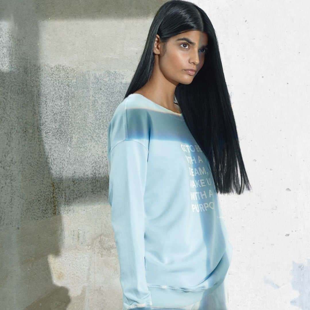 Jacob Cohenのインスタグラム：「Today: pale blue and soft tones  Discover the Jacob Cohën Spring Summer 2020 Collection  Photography by @danielafederici Featuring Bhumika Arora @bhumika_arora04  S/S 20 Woman Collection  Made in Italy  #JacobCohen #JacobCohenJeans」