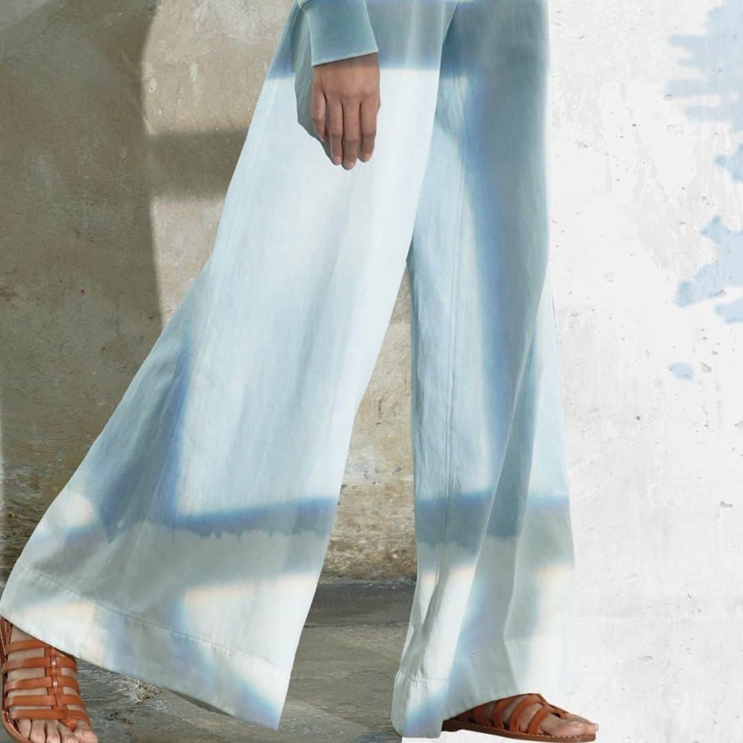 Jacob Cohenのインスタグラム：「Feel the 80s vibes with Pamila pants  S/S 20 Woman Collection Made in Italy  #JacobCohen #JacobCohenJeans」