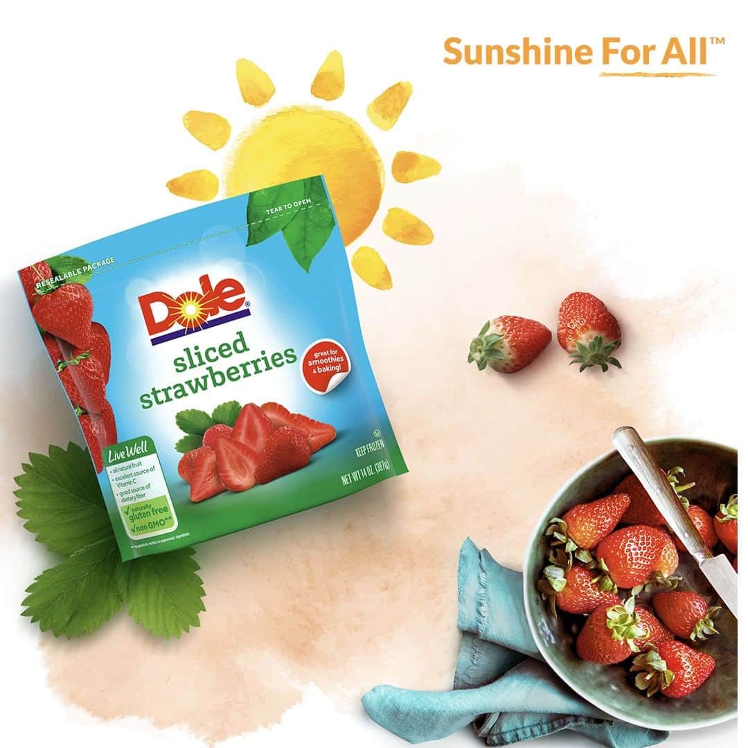 Dole Packaged Foods（ドール）のインスタグラム：「While one cup of frozen strawberries is an excellent source of Vitamin C, one bag of strawberries is an excellent source of overall deliciousness. #SunshineForAll」