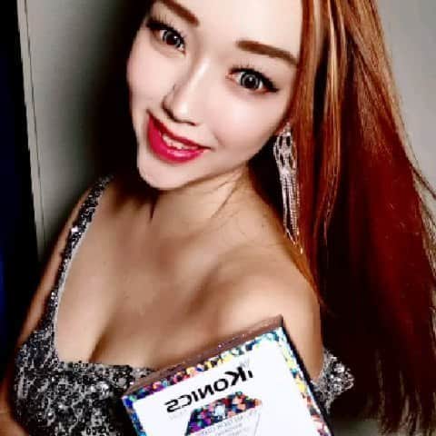 Nicole Chenのインスタグラム：「Loving this Yes *skin lightening whitening UV protection supplements* by @Katey_Kates *@KreativeBeauLab* 👌 #whitening #抖音#抖音有毒 #抖音上瘾 #抖音精选 #抖音短视频 #douyinvideos #uzzlang #korean #chinese #asian #tiktokchina  #uzzlangstyle #douyin #抖音日常 #抖音上癮 #抖音短視頻 #tiktok #douyinchina #小姐姐 #抖音🎵 #抖音短视频在线#情侣 #恋爱 #fashion」
