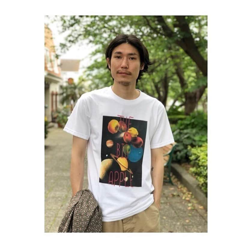 ジョンブルさんのインスタグラム写真 - (ジョンブルInstagram)「.﻿ ﻿ The Summer Essentials -vol.2-﻿ 2020 SPRING SUMMER﻿ ﻿ ﻿ JONHBULLがオススメするTシャツ第二弾。﻿ ﻿ 気温が上がるこれからの季節、お家で過ごす時間も、お出かけする時も主役はやっぱりTシャツ。﻿ お気に入りの1枚を見つけてみましょう。﻿ ﻿ ﻿ 特集ページ﻿ https://www.privatelabo.jp/contents/feature/the-summer-essentials-2/20200520﻿ ﻿ ﻿ @johnbull_private_labo_mens ﻿ #johnbullprivatelabomens﻿ #johnbull  #johnbullprivatelabo #tshirts #printtshirts #spring #summer #mensfashion #2020ss﻿ #ジョンブル #ジョンブルプライベートラボー #プリントTシャツ #Tシャツ #メンズファッション #春夏ファッション」5月26日 15時46分 - johnbull_private_labo