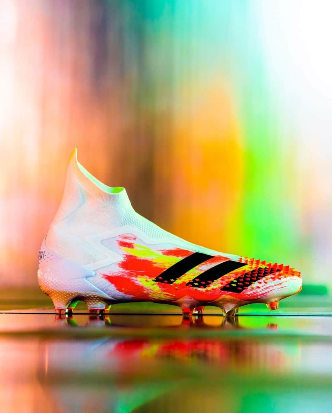 adidas Footballさんのインスタグラム写真 - (adidas FootballInstagram)「Ready for ⚽️ again.⁣ ⁣ Introducing the Uniforia pack, available globally on June 2nd.⁣ ⁣ #adidasFootball #Football #Soccer」5月26日 16時59分 - adidasfootball