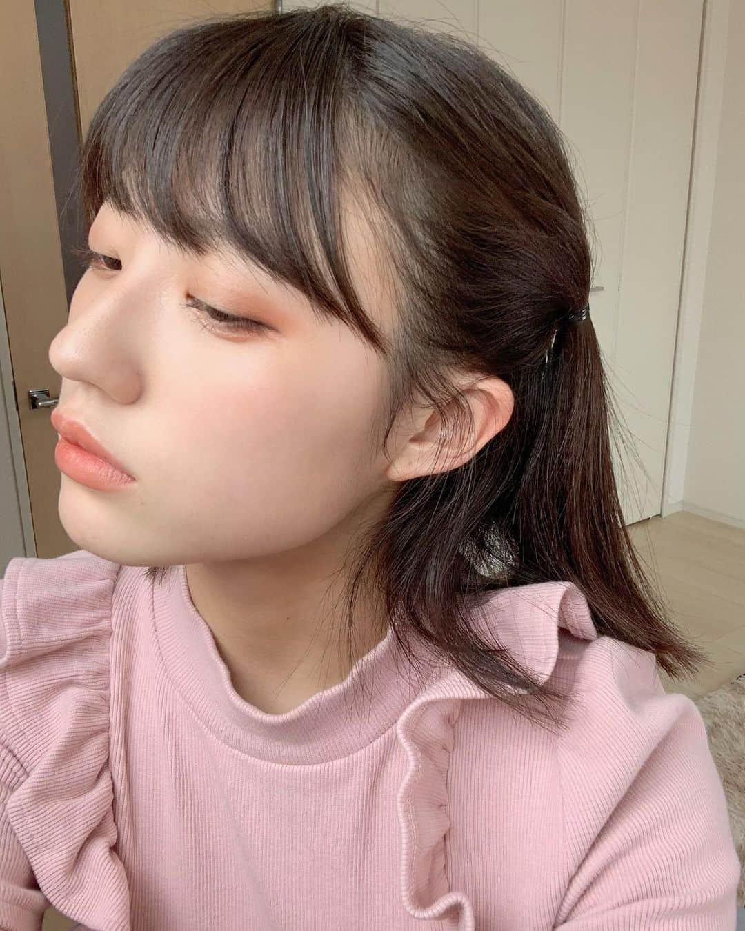 仲本愛美さんのインスタグラム写真 - (仲本愛美Instagram)「あ、毎日メイク今日18時だよ＾＾🥺🥺」5月26日 17時05分 - manamana_kimono