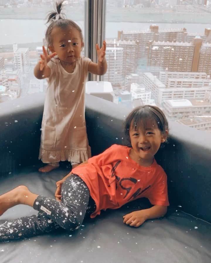 谷口紗耶香のインスタグラム：「@lovedbabyjapan @lovedbaby  #organic  お肌にも優しい素敵なwear🤍」