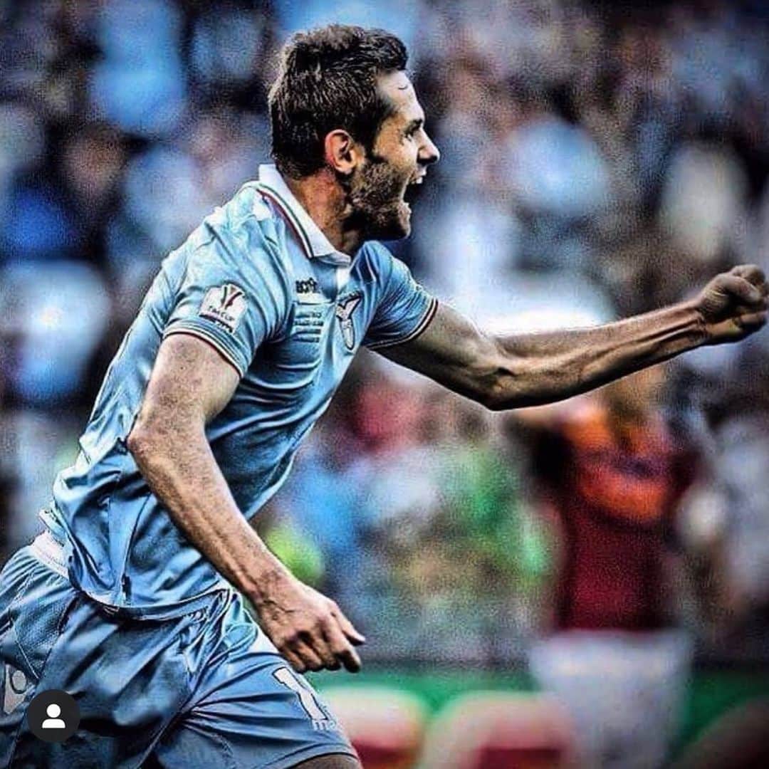セナド・ルリッチさんのインスタグラム写真 - (セナド・ルリッチInstagram)「Buon 26 Maggio 💙💙💙🦅」5月26日 17時44分 - senad.lulic