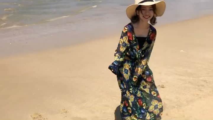 塩川裕美のインスタグラム：「. 天神にある美容室LOREの夏撮影に参加させて頂きました🌴🍹 . . 担当してくださった3人🥺🙏 @lore_ryo  @lore__nana  @lore_kyoro . . すごく楽しかったからか 1日撮影だったけどまったく疲れず🏋️⚡️アドレナリン⚡️ . . カラーもめっちゃ可愛いから写真も載せよ🥰 . . . . #天神美容室 #福岡美容室　#サロンモデル　#福岡　#糸島 #海開き #2020ss #夏スタイル #ヘアアレンジ #ミディアムヘア #ボブアレンジ #ツインテール #ツインテールアレンジ #ボブヘアー #動画 #salonstyle #bobhairstyles #instamovie #海 #ヘアカタ　#動くヘアカタ」