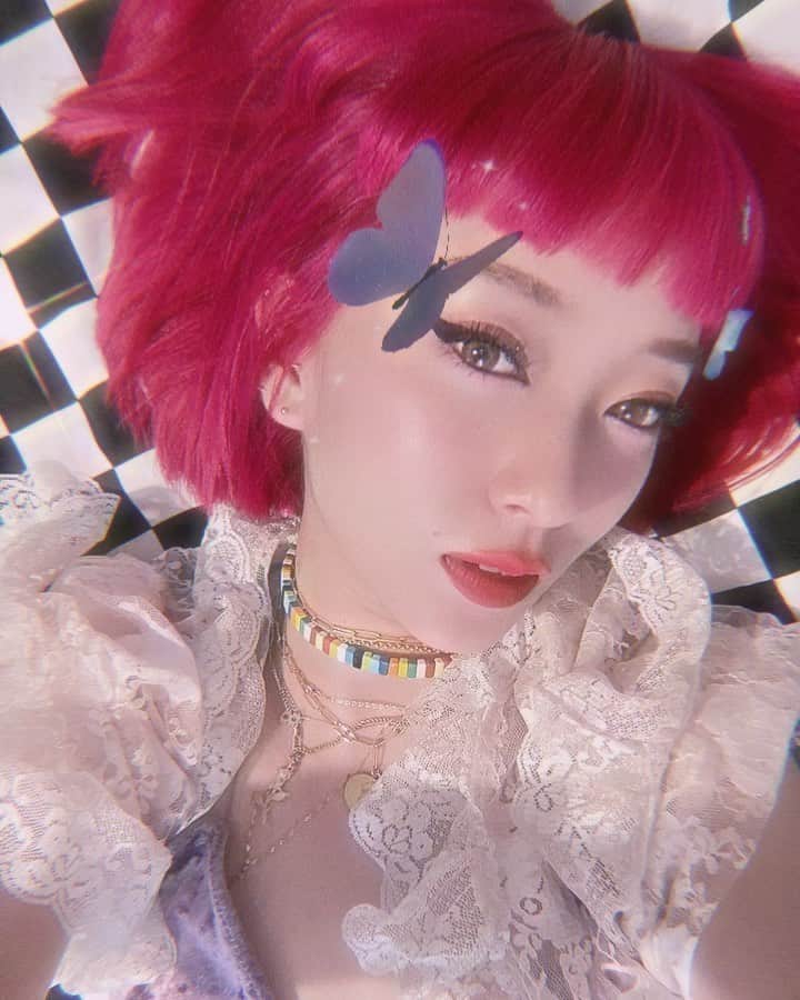 のインスタグラム：「New Hair Style🦋🦋🦋🦋 #shortbangs」