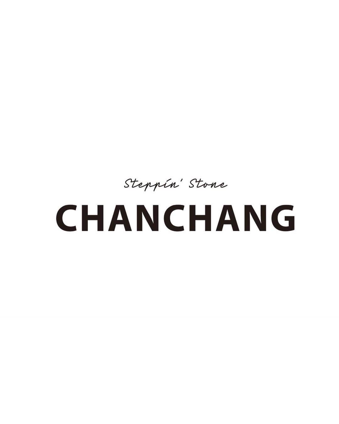 fukishaljのインスタグラム：「ご報告。 この度　@chanchang_official というアパレルブランドを プロデュースさせて頂く事になりました。 「ちゃんちゃん」は私のニックネームでもあり、また、私が親しい人たちを”ちゃんちゃん"と呼んでいて、親しみの意味を込めさせて頂きました。　みんな”ちゃんちゃん”😊笑  ブランドにどんな想いを込めたか・・・ 毎日、幸せに…🤍ではなく みんな生きていたら仕事や恋愛など 悩み事や時には辛い事も抱えながら 小さなことから大きなことまで 人生の分かれ道を日々自分で 選択しながら生きていると思います。  弱い時だってある。  色々な表情の”自分”があるように 一つのジャンルにとらわれることなく 〜たとえば、、 会社で仕事にやる気が湧いてくるお洋服　👀 お友達と遊ぶお気に入りのお洋服　👗 デートで披露したいお洋服　💘 旅行で思い出を刻むお洋服　✈️ それぞれのシュチュエーションで それぞれのスタイルを。  新しい自分にチャレンジしたり お気に入りの自分を見つけたり これからの人生を共に、 飛躍していきたいと願いを込めました🙏🏻 SNSだと良い所しかみえなかったりするけれど、コンプレックスやそんな時もこれからは隠さず受けとめて生かしていきたいなと。  イメージはやっぱり”パリジェンヌ”！　🇫🇷 ・ ・ そして今回は、ウチの”かぞく”　🥰 元捨て猫”れもん”と元繁殖犬”イサレ”を デザインしたTシャツも用意しました。 こちらについては売り上げの一部をチャリティーとして寄付させて頂きます。　unisexです😊 8/31までです🙏🏻  今後はお洋服の素材なども配慮して作ったり、少しでもファッションで救える命が増えるようにチャリティーも積極的に取り組むよう動いていきます。 そしてブランドを通して、 ポップアップなども考えているので その際はいつも応援してくださる皆さまとお会いできたら… 嬉しいです　❤️ ・ ・ 最後になってしまいましたが、コラボ CHANCHANG  これからよろしくお願い申し上げます。  Today is an important day for me...I would like to announce to everyone that finally my very own clothing line is available!  @chanchang_official  This word is very meaningful for me personally cause it s my childhood nickname and I use this word to call someone I love as well☺️. The best thing about my brand is we have no boundaries in style! You can change and be anything you wish to be with my design.  Let’s found the new “you” with Chanchang 💋　bisous #CHANCHANG #自分メモ📝　#ちゃんちゃん　ってよんでね　😘　#swipeしてね👆🏻　#発売したらみんなのコーデみたいからタグつけてくれたらうれしいな🧡」