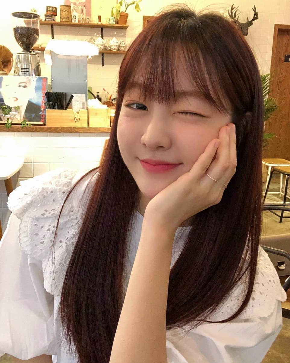 ユジョンのインスタグラム：「🤍🤍🤍」