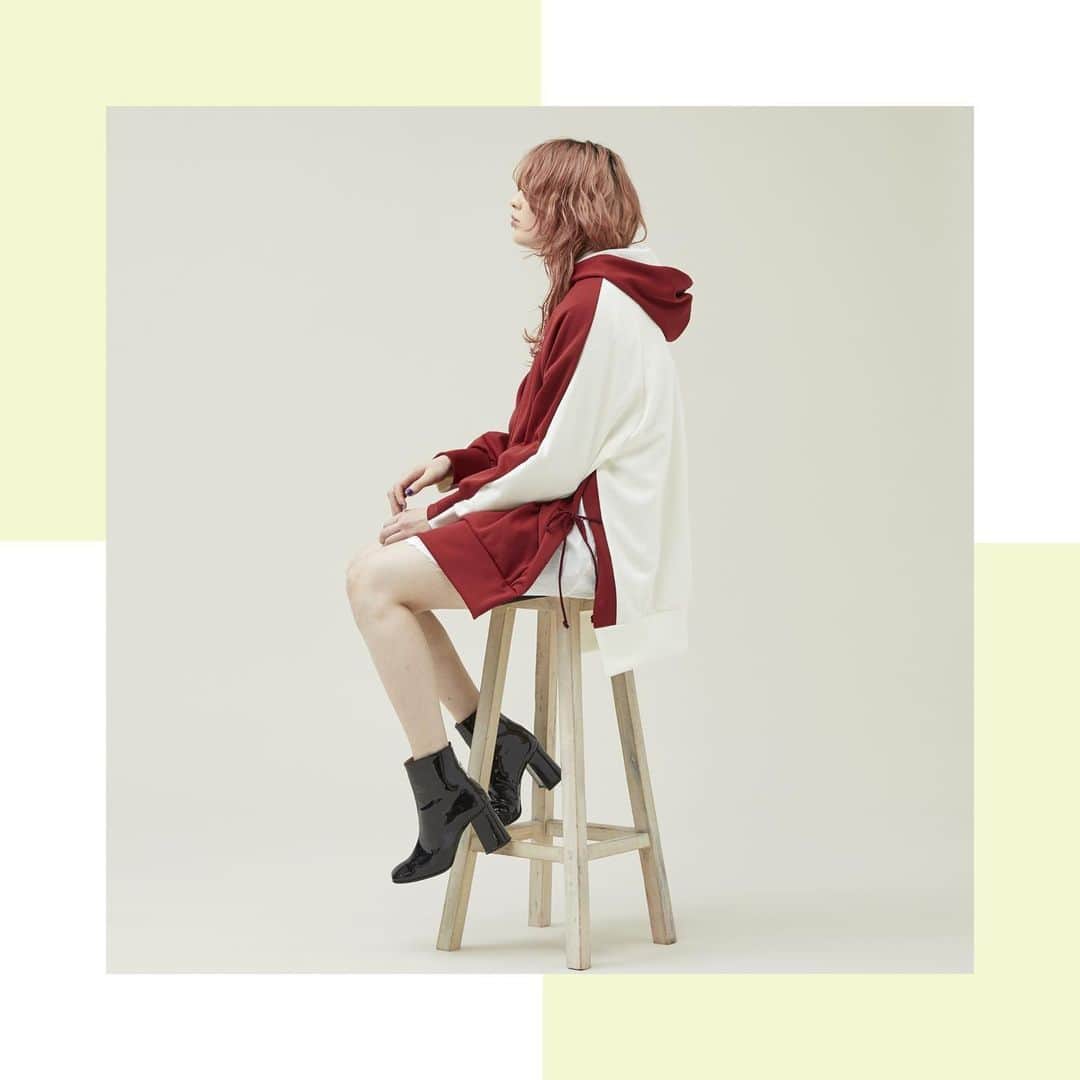 コレカウのインスタグラム：「ㅤㅤㅤㅤㅤㅤㅤㅤㅤㅤㅤㅤㅤㅤㅤㅤㅤㅤㅤ  Hot selling🌈 ㅤㅤㅤㅤㅤㅤㅤㅤㅤㅤㅤㅤㅤㅤㅤㅤㅤㅤㅤ カラーによってイメージが変わるパーカー♪ シャツとレイヤードしたりご自由に！  ㅤㅤㅤㅤㅤㅤㅤㅤㅤㅤㅤㅤㅤㅤㅤㅤㅤㅤㅤ Not So Ape👽 ピッグパーカー ¥11,800(in tax)ㅤㅤㅤㅤㅤㅤㅤㅤㅤㅤㅤㅤㅤㅤㅤㅤㅤㅤㅤ ㅤㅤㅤㅤㅤㅤㅤㅤㅤㅤㅤㅤㅤㅤㅤㅤㅤㅤㅤ ㅤㅤㅤㅤㅤㅤㅤㅤㅤㅤㅤㅤㅤㅤㅤㅤㅤㅤㅤ ㅤㅤㅤㅤㅤㅤㅤㅤㅤㅤㅤㅤㅤㅤㅤㅤㅤㅤㅤ #ピッグパーカー #スポーツmix #バイカラートレーナー #オーバーサイズスウェット #ストリート女子 #ストリート女子コーデ #春服 #ユニセックスブランド #notsoape #👽 #👽マスク #springfashion #perky_room #韓国ファッション #春コーデ  #ストーリトカジュアル #カジュアルコーデ #unisexfashion #fashion #chao_app #zozotown」