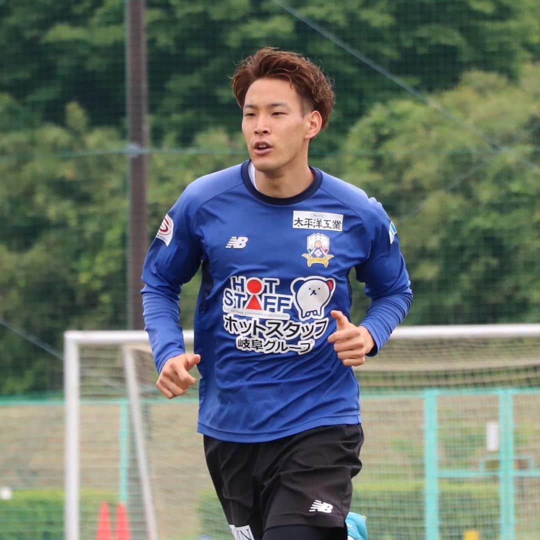 ＦＣ岐阜さんのインスタグラム写真 - (ＦＣ岐阜Instagram)「5/26 トレーニング写真 #fcgifu #ＦＣ岐阜」5月26日 19時19分 - fcgifu