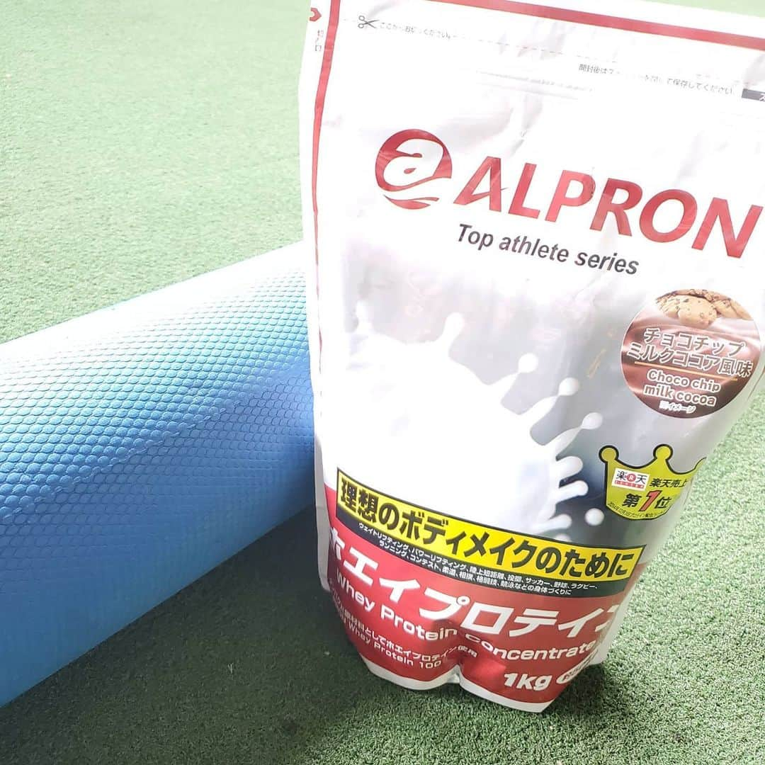 小関翔太のインスタグラム：「お疲れ様です😊  @alpron_official #alpron#アルプロン#アルプロン公式アンバサダー . IZMO -イズモ- @izmo.energy #IZMO#イズモ . また、IZMO商品は全国のゼビオで販売を展開してます😄  家でトレーニングをしている方多いと 思うので是非😆  コロナで千葉も緊急事態宣言が終わりましたが まだまだ気を抜かずに、やっていきましょう‼️ #アルプロン #くまちゃん #きんくまハムスター #akinator #やってみら #自分出た(笑) #頑張ろう世界  #頑張ろう日本  #頑張ろう社会人野球  おつです😄」