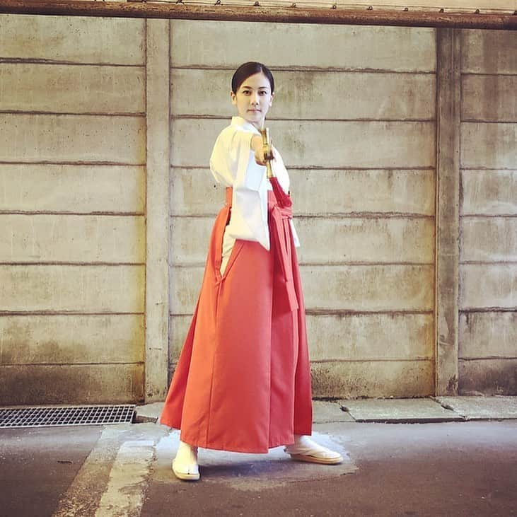 千眼美子さんのインスタグラム写真 - (千眼美子Instagram)「・ ブログ更新しました。 巫女-MIKO- #映画 #心霊喫茶エクストラの秘密ザリアルエクソシスト  #movie  #therealexorcist」5月26日 20時30分 - yoshiko_sengen