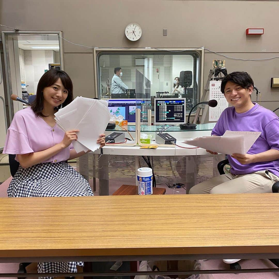 今井美穂さんのインスタグラム写真 - (今井美穂Instagram)「今夜の新潟ジョシ部は﻿ アキハガラスさんにて﻿ キルンワークというものに挑戦💕﻿ 無事に完成したのでしょうか？😁﻿ ﻿ 23時56分からBSN新潟ジョシ部﻿ ご覧頂けたら嬉しいです✨﻿ ﻿ ﻿ 今日ラジオだったのですが、﻿ 履いていたスカートには﻿ 秘密が、、、笑﻿ ﻿ ブログ更新しました🤣﻿ ﻿ ﻿ #ブログ更新しました﻿ #インスタトップのリンクから﻿ #BSNラジオ﻿ #3時のカルテット﻿ #裏話﻿ #新潟ジョシ部﻿ #産後あるある﻿ #産後ダイエット﻿ #1歳3ヶ月」5月26日 20時48分 - imaimiho1209