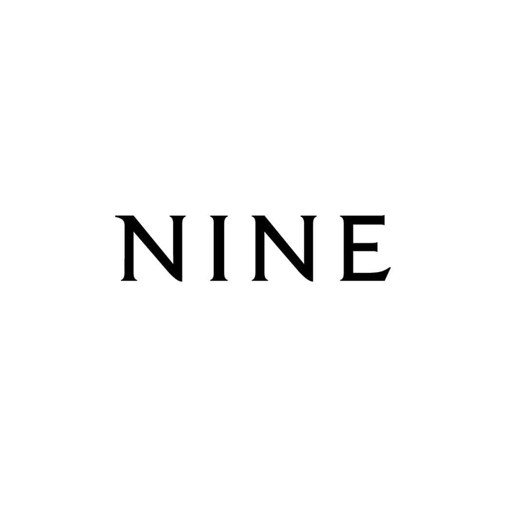 のインスタグラム：「【NINEルミネ新宿店営業再開のお知らせ】 いつもNINEを御利用頂きまして、誠にありがとうございます。 新型コロナウイルス感染拡大の影響に伴い臨時休業をしておりましたが、6月3日(水)よりルミネ新宿店の営業再開が決定致しました。 . NINEルミネ新宿店 営業再開日:6月3日(水) 営業時間:【平日】11:00-20:00 【土日祝】11:00-19:00 ※当面の間は時間短縮して営業致します。 . . ■お客様・スタッフの安全確保の観点から、下記内容を実施して営業させて頂きます。 . •お客様が、ご安心してお買い物出来るよう定期的な店内清掃・消毒に努めてまいります。 •スタッフはマスク着用、手洗い、アルコール消毒を行い、感染拡大防止の対策を行っております。 •出勤前に毎日検温を実施し、発熱や倦怠感がある場合は出勤停止としております。 •フィッティングルームは定期的な消毒を行っております。 . . ■お客様・スタッフの安全を考慮致しまして、以下お願いを申し上げます。 . ［お客様へのお願い］ •店内混雑時は入店を制限させて頂く場合がございます。 •発熱や倦怠感のある方の入店を断りさせて頂きます。 •ご入店の際はアルコール消毒をお願い致します。 •ご試着の際に使用されたフェイスカバーは、お客様にお持ち帰り頂きます。 •お客様より、ご相談を承る場合は間隔をあけて対応させて頂きます。 . . お客様には大変ご不便をお掛け致しますが、何卒ご理解賜りますようお願い申し上げます。 . 商品に関するお問い合わせ等は下記までお願い致します。 info@dn-japan.jp . . 2020年5月26日 株式会社 D&N JAPAN」
