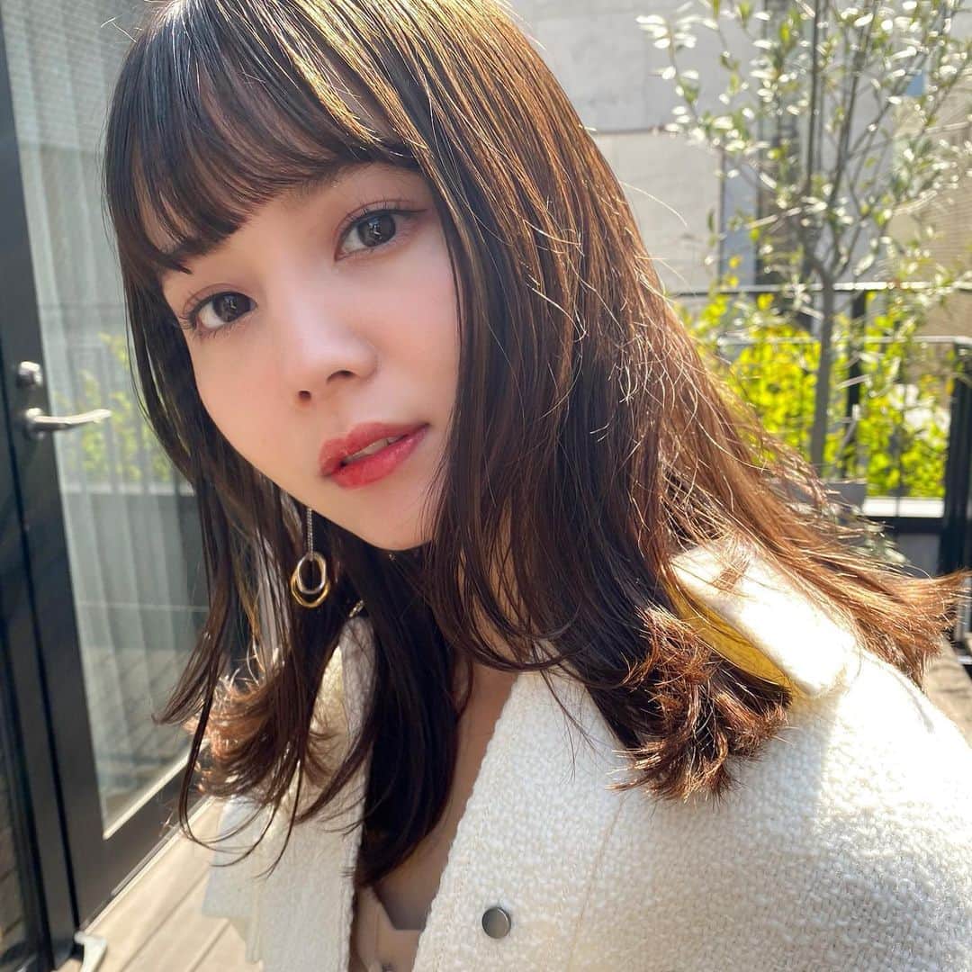高橋有紀のインスタグラム：「可愛い可愛いnanamiちゃん🤍 今日深夜放送のグータンヌーボ2に🤍動画だと更に顔の小ささ、首の長さ、色白さがわかる、、、🥺 #hairmake #osakana_yuki #nanami」