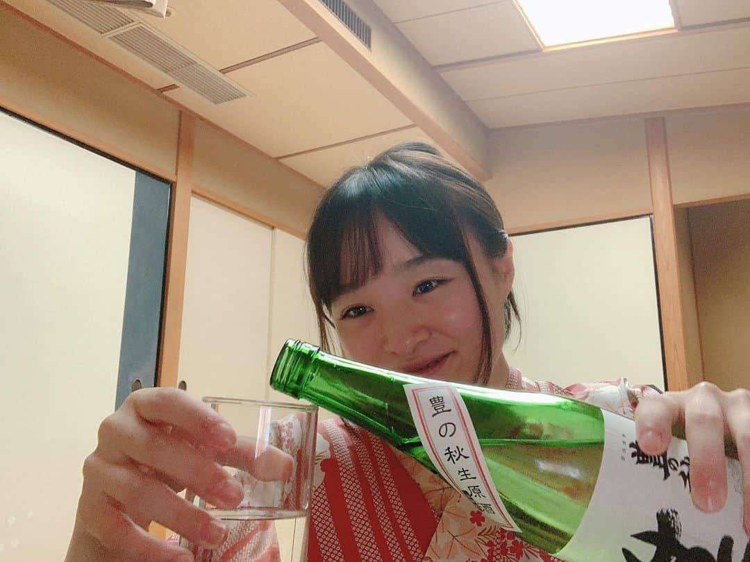 八重樫琴美さんのインスタグラム写真 - (八重樫琴美Instagram)「今年の年始に島根に一人旅行行った時の写真。 この時飲みすぎて、次の日のメインの出雲大社30分しか居られなくて大反省したけどいい思い出… また行きたいなぁ。  #島根#地酒#地ビール #ビアへるん#松江ビアへるん #豊の秋#生酒#ビール #玉造温泉#島根旅行 #酒#温泉#最高」5月26日 21時26分 - kotomiyaegashi