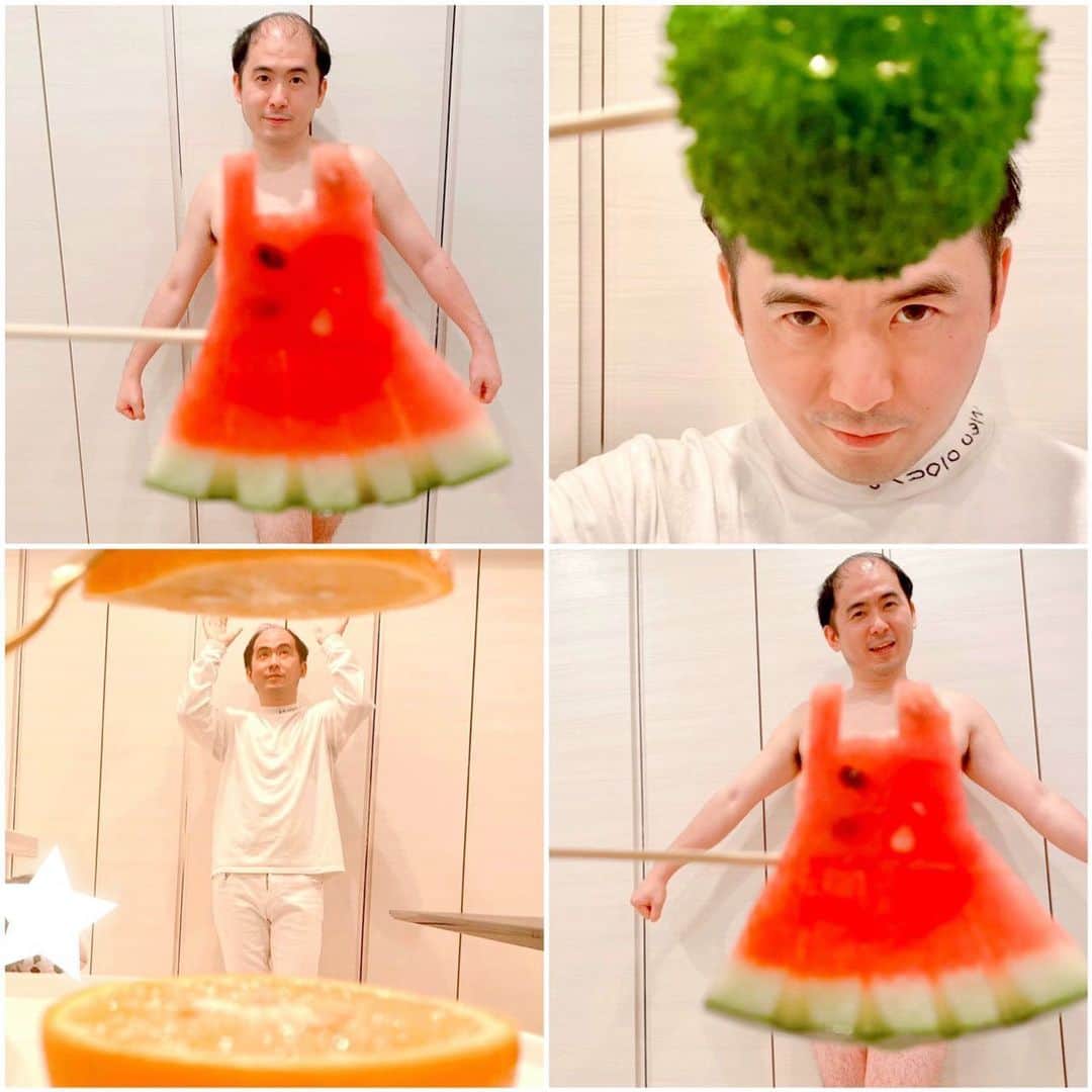 斎藤司のインスタグラム：「スイカドレスの季節だね  薄いかドレス ブロッコリーゼント たまのポジションやってる波平 #結構撮るの大変 #子供がやってる #スイカドレス #波平 #サザエさん #タマ #ブロッコリーゼント #コスプレ #おうち時間 #stayhome」