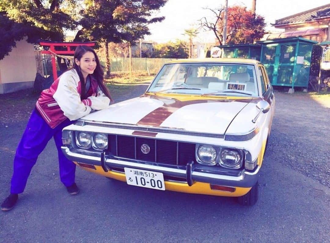 松山愛里のインスタグラム：「#素敵な選TAXI  レディース役でございました💁‍♀️😎 久しぶりに観たけどやっぱり面白いなぁ〜選TAXI🚕✨」