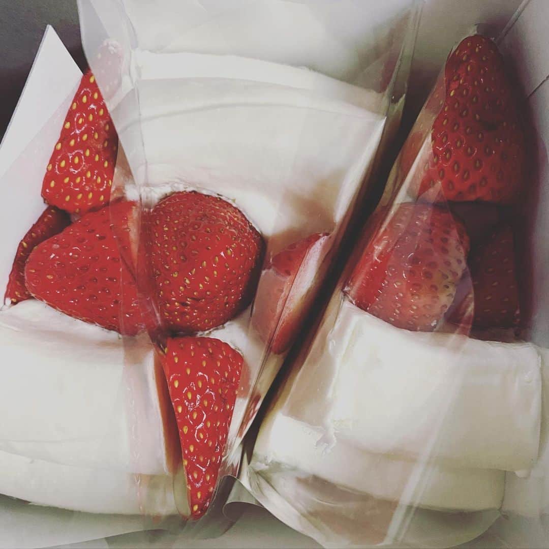 こまけいこのインスタグラム：「今日のお土産。  気遣いの人。  今日もお疲れさま✨」